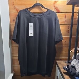 NWT ALO Yoga Black Short Sleeve Tee